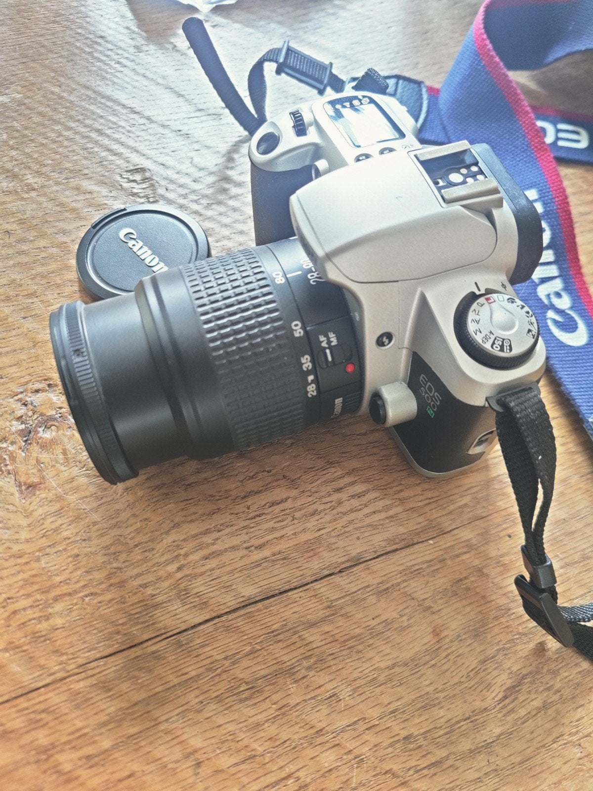 Foto 8 van Canon EOS 500 spiegelreflexcamera met lens en tas