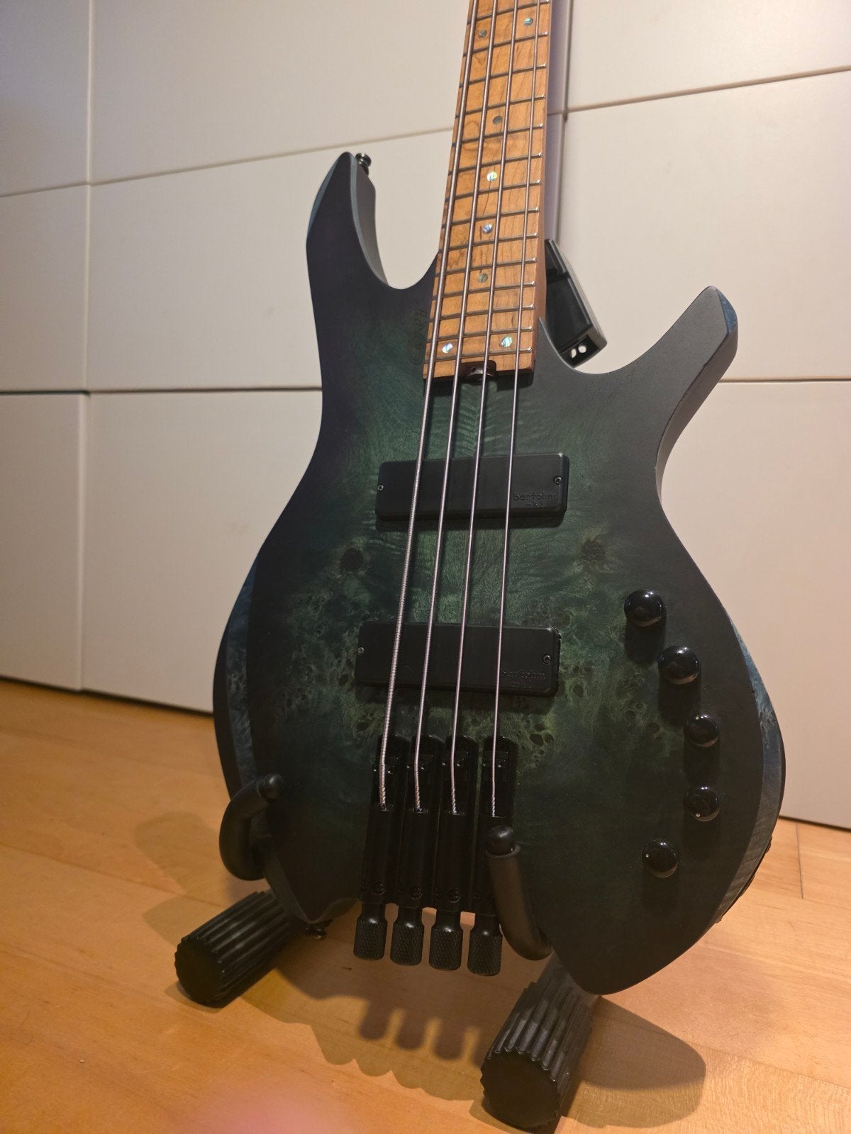 Cort Space 4 Headless Basgitaar - Ruilen Mogelijk, Muziek en Instrumenten, Snaarinstrumenten | Gitaren | Bas, Ophalen of Verzenden