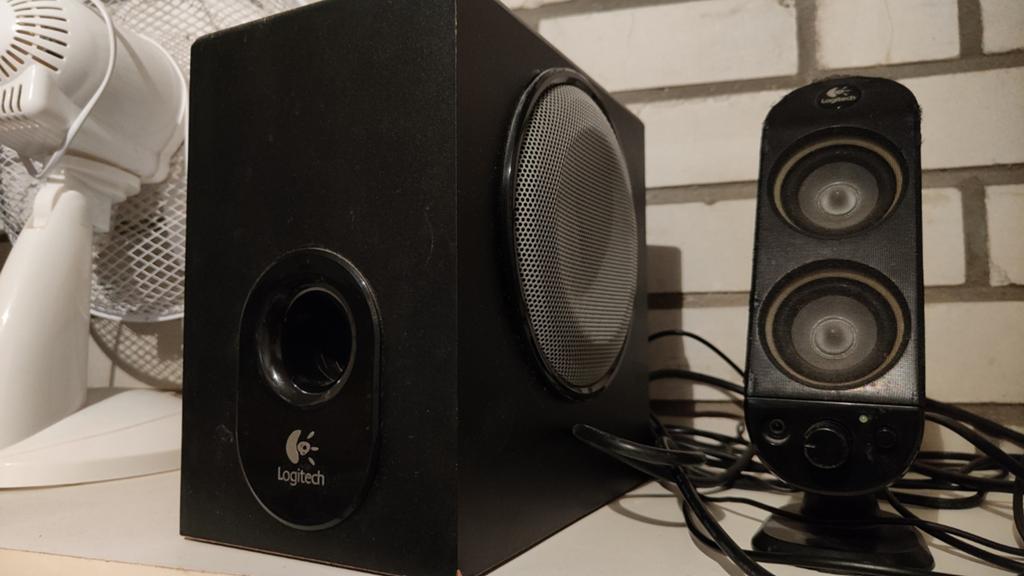 Computer speaker., Ophalen