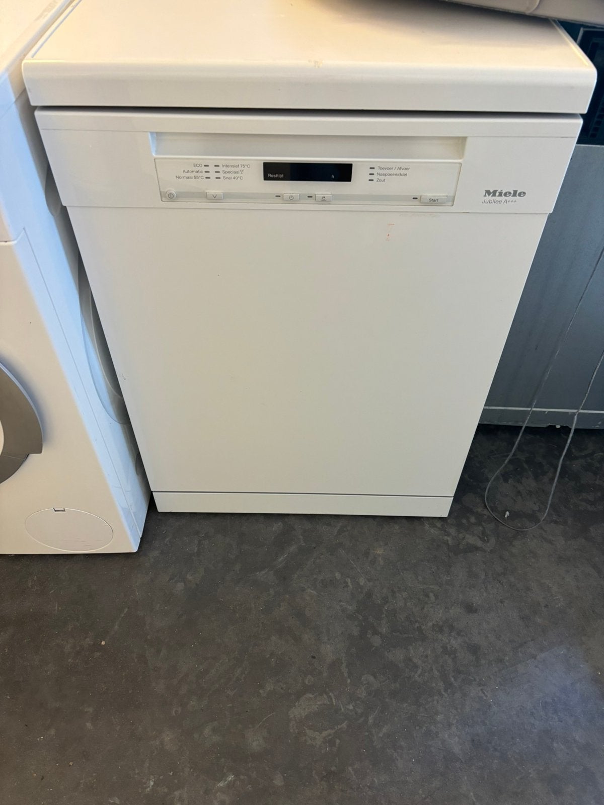 Miele vrijstaande vaatwasser 60 cm breed, Ophalen, Minder dan 10 liter, 85 tot 90 cm, Refurbished