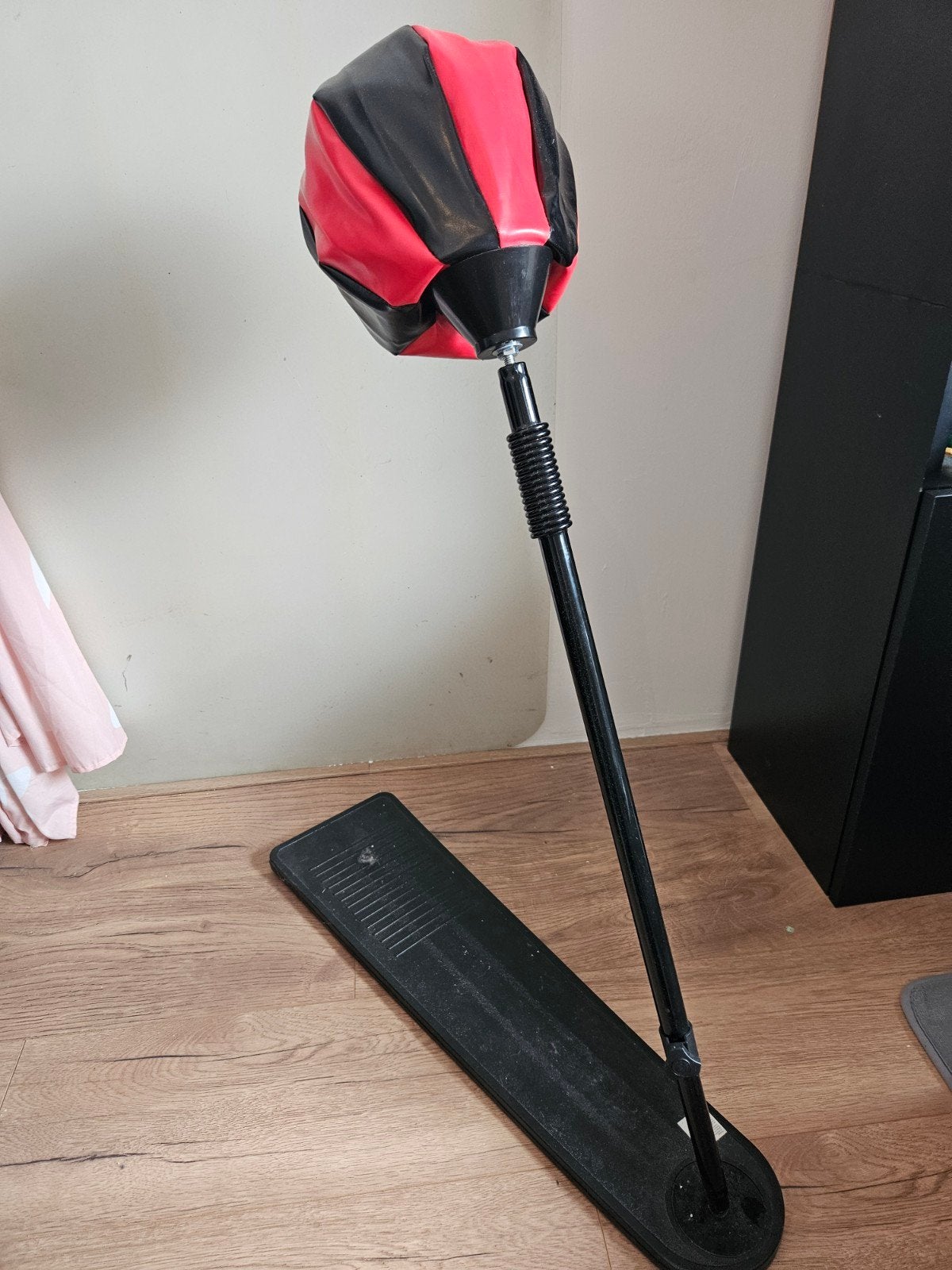 Boksbal op standaard - Rood/Zwart, Ophalen, Gebruikt, Boksbal