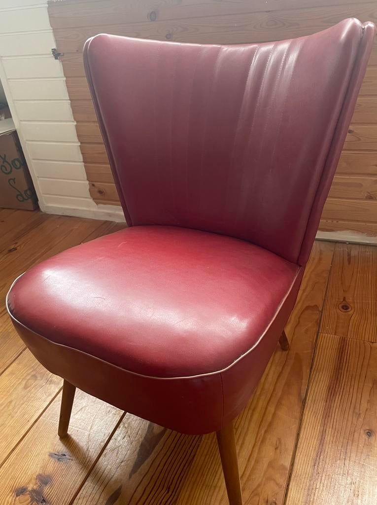 2 gezellige rode leren stoeltjes, Huis en Inrichting, Fauteuils, Ophalen of Verzenden, Gebruikt, Minder dan 75 cm, 50 tot 75 cm