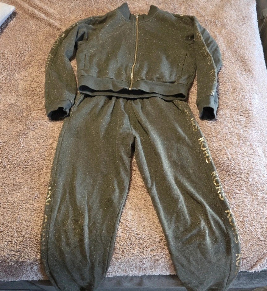 Micheal kors jogingpak, Kinderen en Baby's, Kinderkleding | Maat 146, Meisje, Michael Kors, Trui of Vest, Ophalen of Verzenden