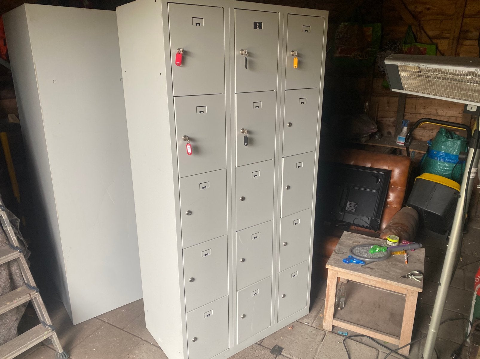 Locker, Ophalen, Zo goed als nieuw