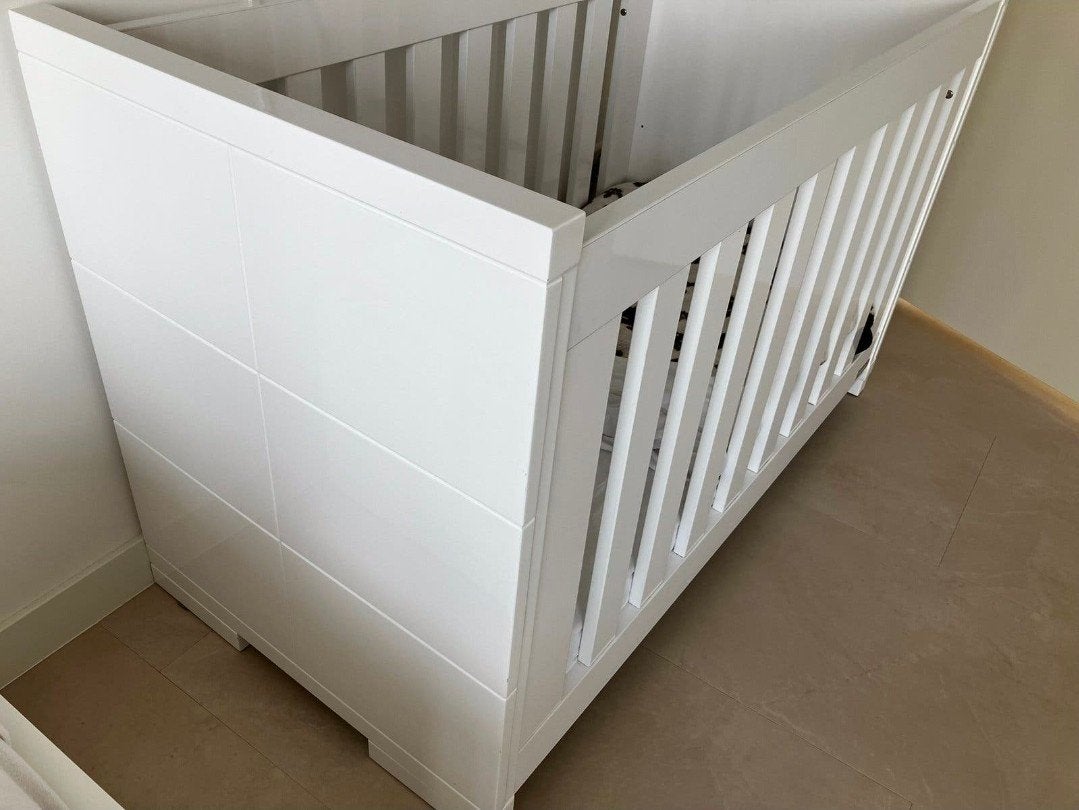 Tegen elk aannemelijk bod.  Kinderledikant met nieuw matras, Ophalen, Gebruikt, Minder dan 140 cm, Matras