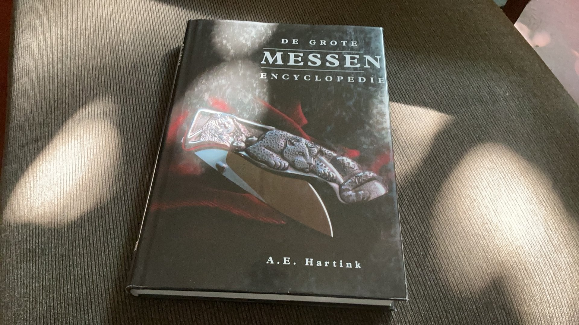 De grote messen encyclopedie, Ophalen of Verzenden, Zo goed als nieuw
