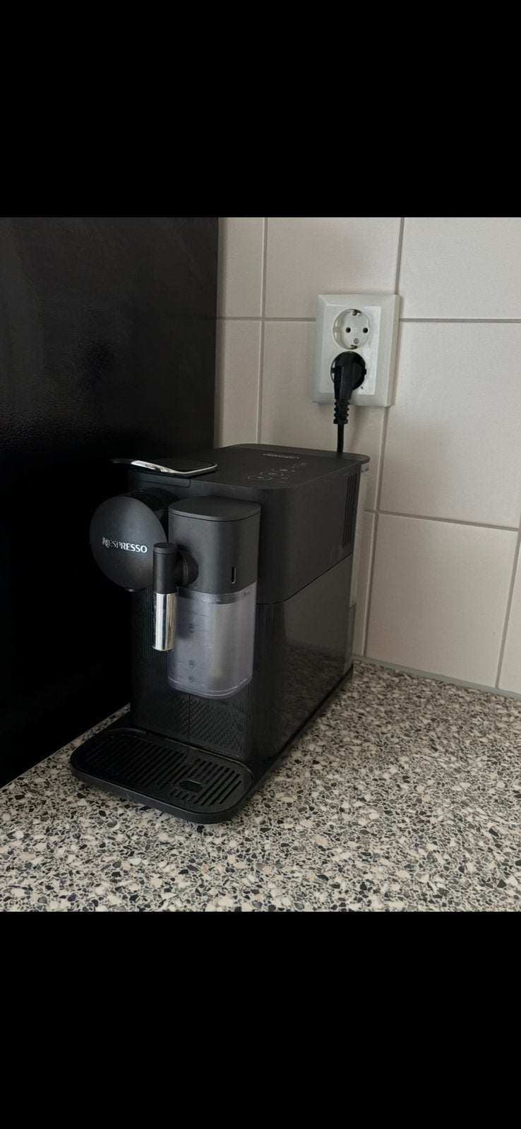 nespresso koffiemachine, Ophalen, Nespresso, Zo goed als nieuw, Capsulehouder