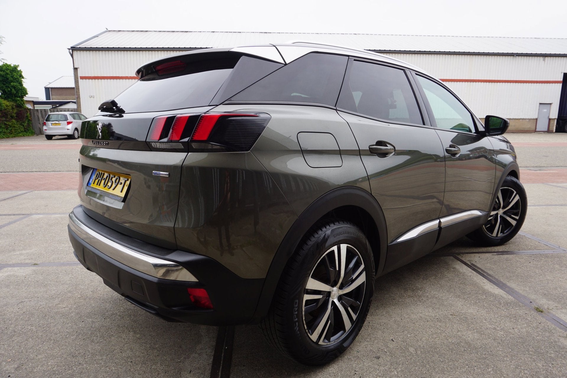 Peugeot 3008 1.2 PureTech Allure, Gebruikt, 1199 cc, Leder en Stof, Origineel Nederlands