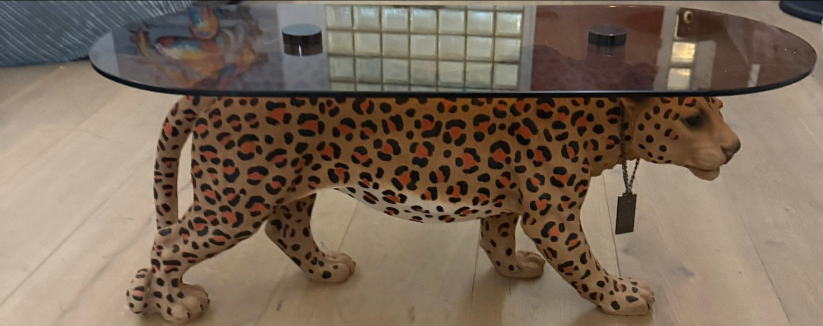 Unieke salontafel: Luipaard met glazen blad, Ophalen, 50 – 75, Gebruikt, 100 tot 150 cm