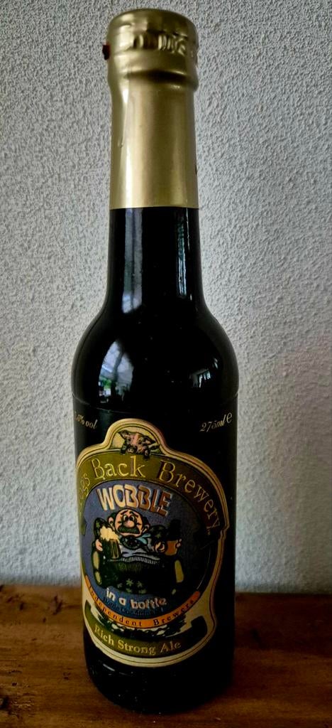 Hogs Back Brewery STRONG ALE 275ml WOBBLE fles bier Engeland, Ophalen of Verzenden, Zo goed als nieuw, Flesje(s), Overige merken