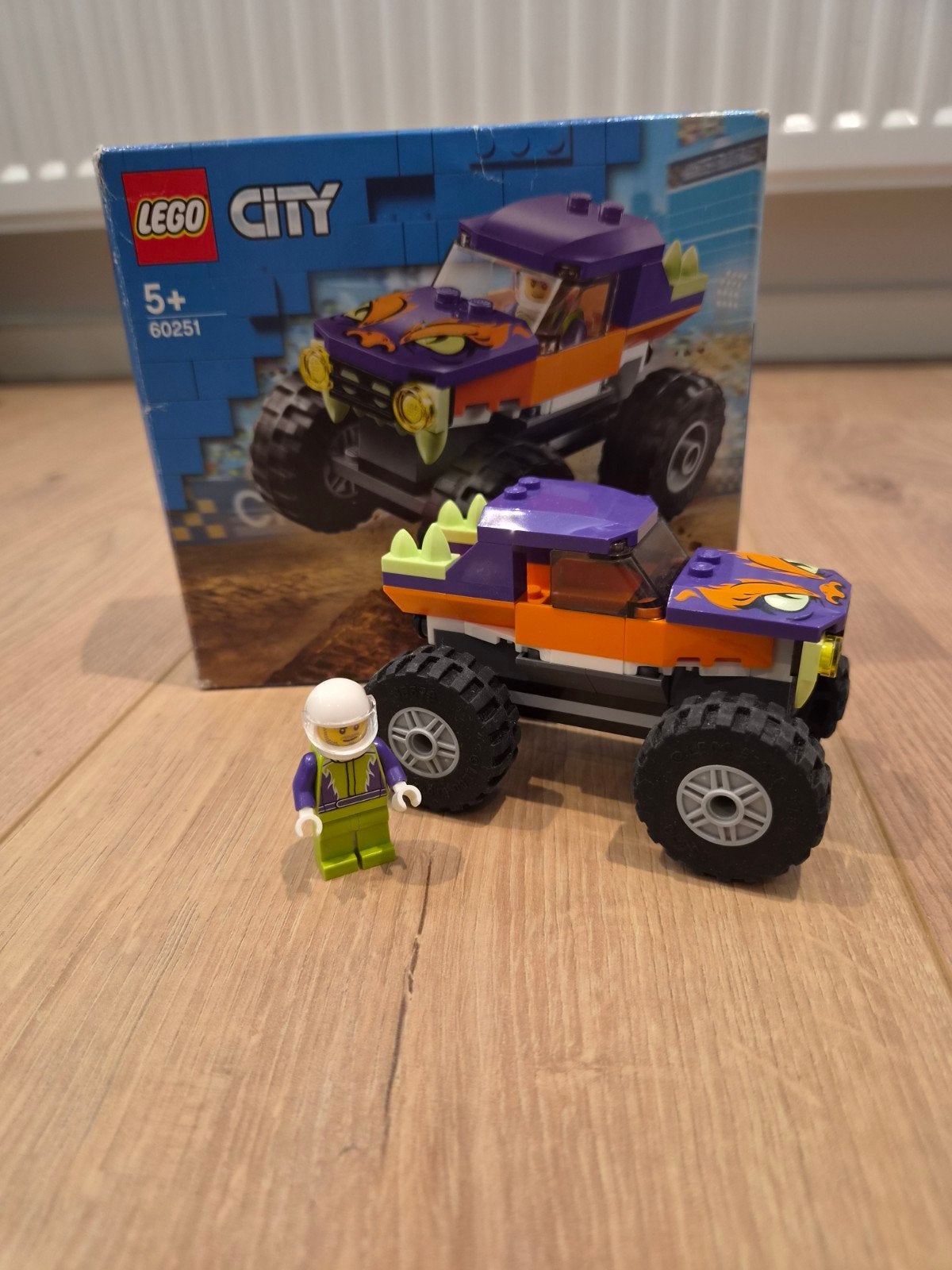 LEGO City Monstertruck 60251, Ophalen of Verzenden, Zo goed als nieuw
