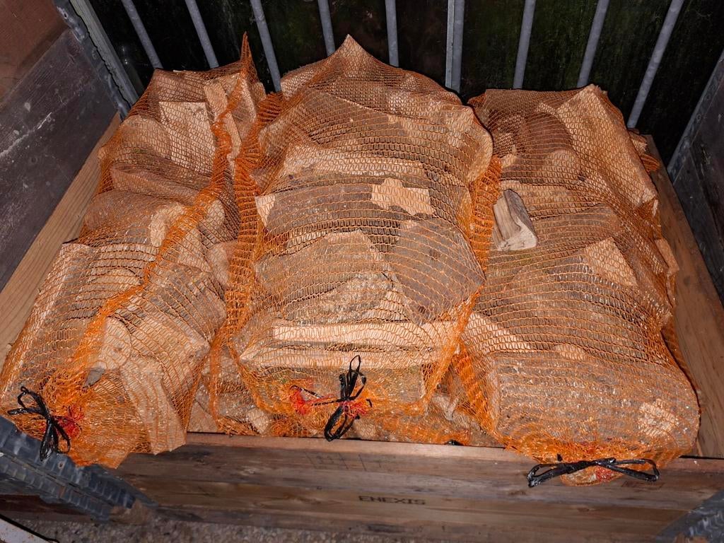Nog 15 zakken gedroogd haardhout, Minder dan 3 m³, Ophalen