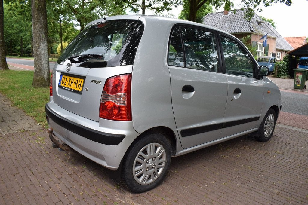 Hyundai Atos 1.1i Active Young , Nieuwe Distributie set, Auto's, Hyundai, Voorwielaandrijving, 31 €/maand, 4 cilinders, Origineel Nederlands