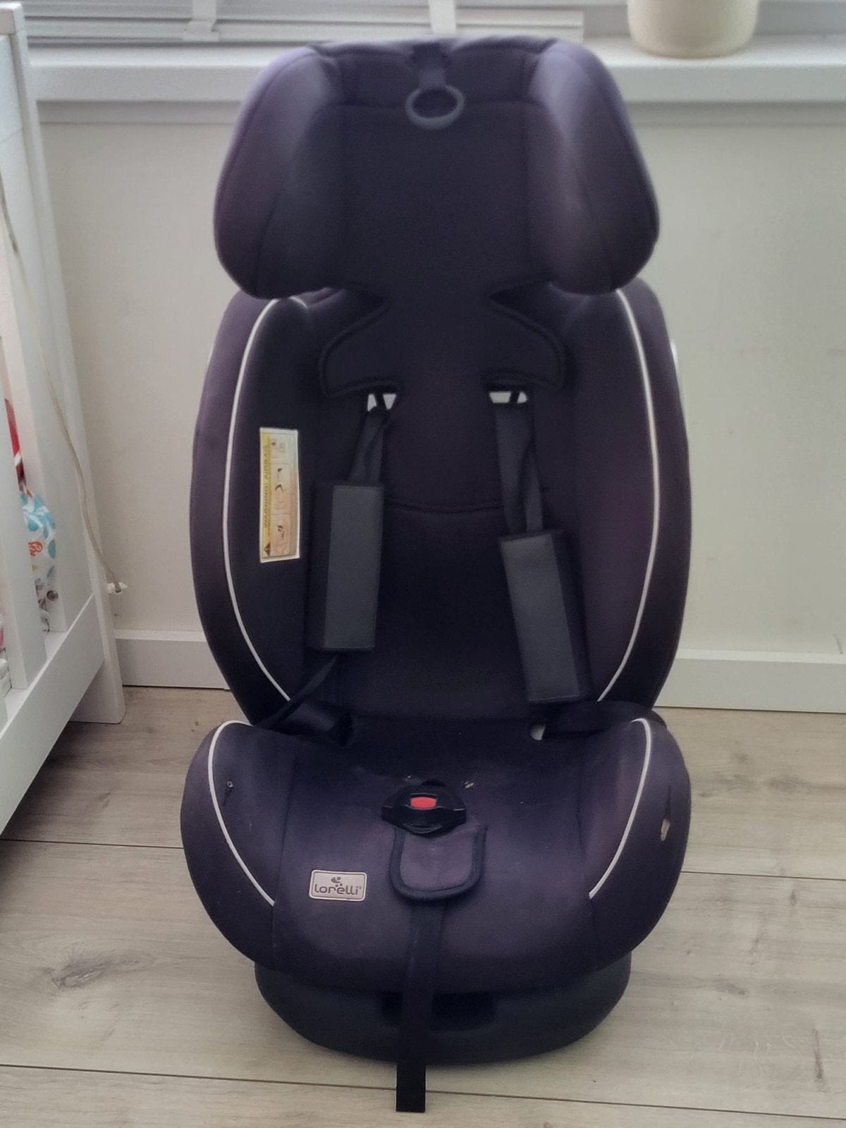Autostoel Lorelli in goede staat (9-36 kg), Kinderen en Baby's, Autostoeltjes, Gebruikt, Overige merken, 9 t/m 36 kg, Autogordel