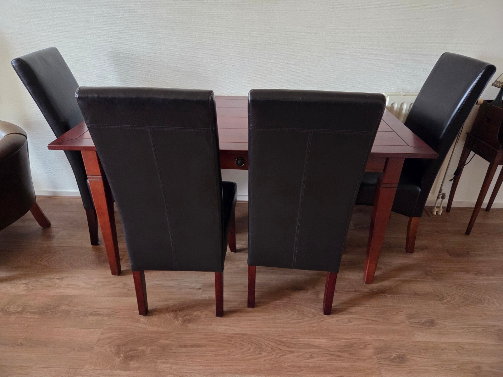 Eethoek met 4 kunstlederen stoelen, Huis en Inrichting, Complete eetkamers, Ophalen, Gebruikt, 4 tot 6 stoelen