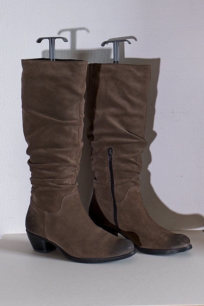Mooie bruine slouchy dameslaarzen (mt38), Kleding | Dames, Hoge laarzen, Högl, Bruin, Ophalen of Verzenden