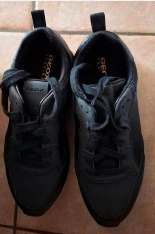Mooie nieuwe Geox schoenen. Maat 39, Kleding | Dames, Schoenen, Geox, Zwart, Nieuw, Ophalen of Verzenden