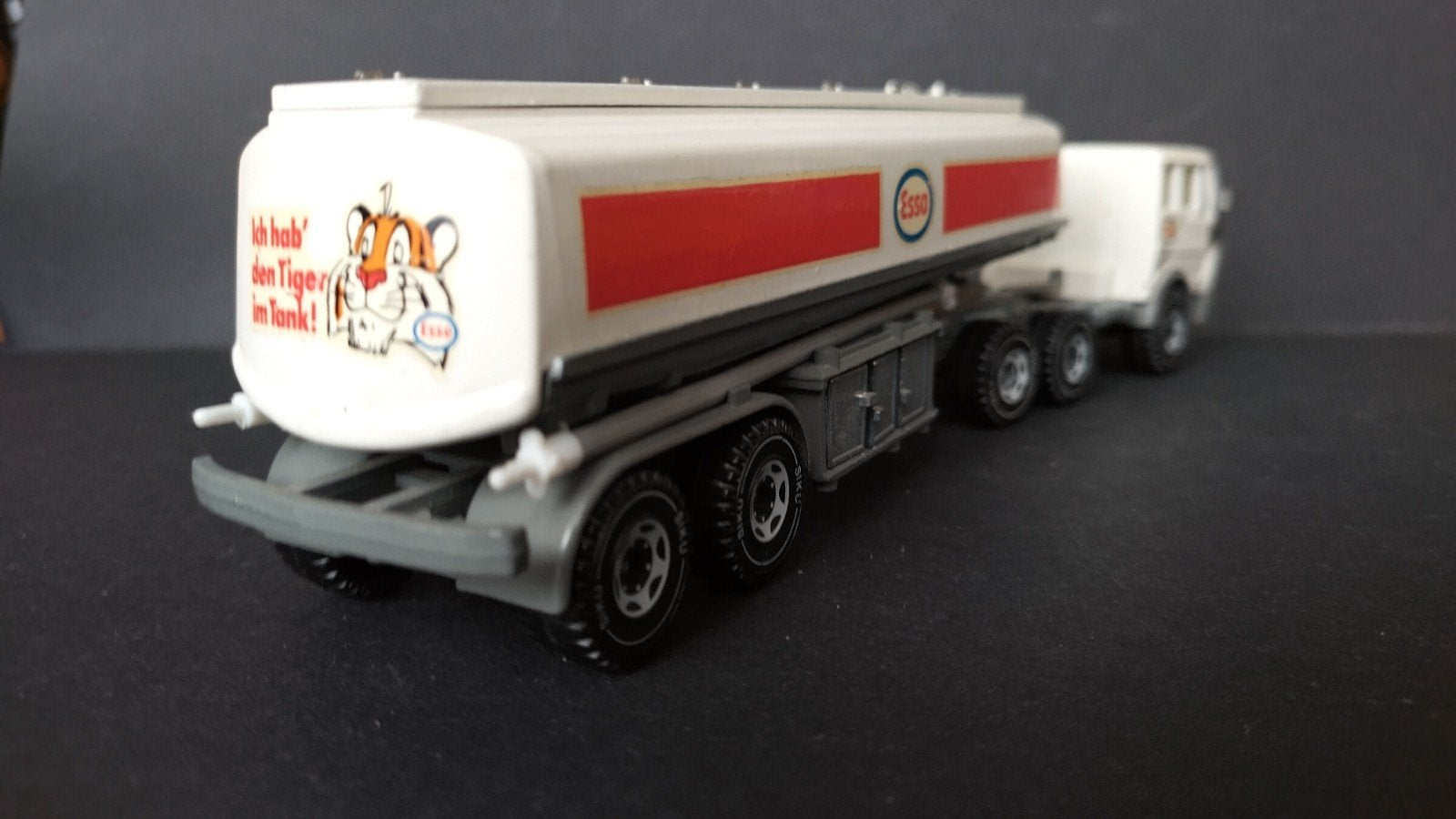 Mercedes Benz NG esso Tanker 1:55 Siku 3110 Pol, SIKU, Verzenden, Zo goed als nieuw, Bus of Vrachtwagen