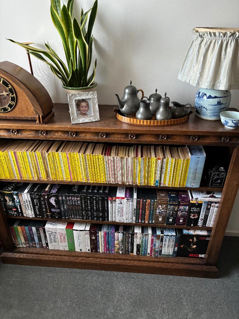 Eikenhouten boekenkastje, formaat 130 * 35 *100, Ophalen