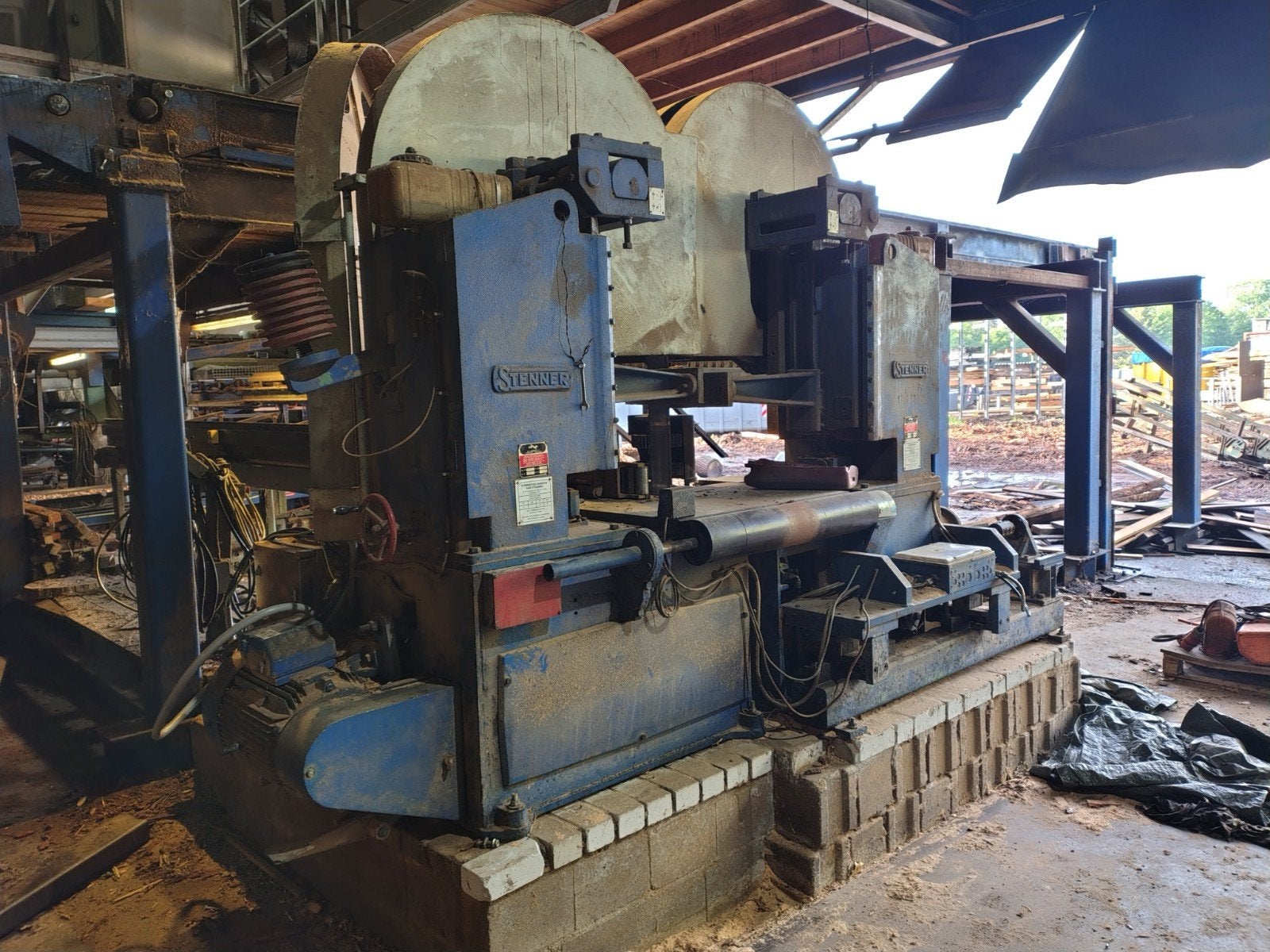 Stenner VHT 105 Dubbele Lintzaagmachine Herzaag Twinzaag, Ophalen