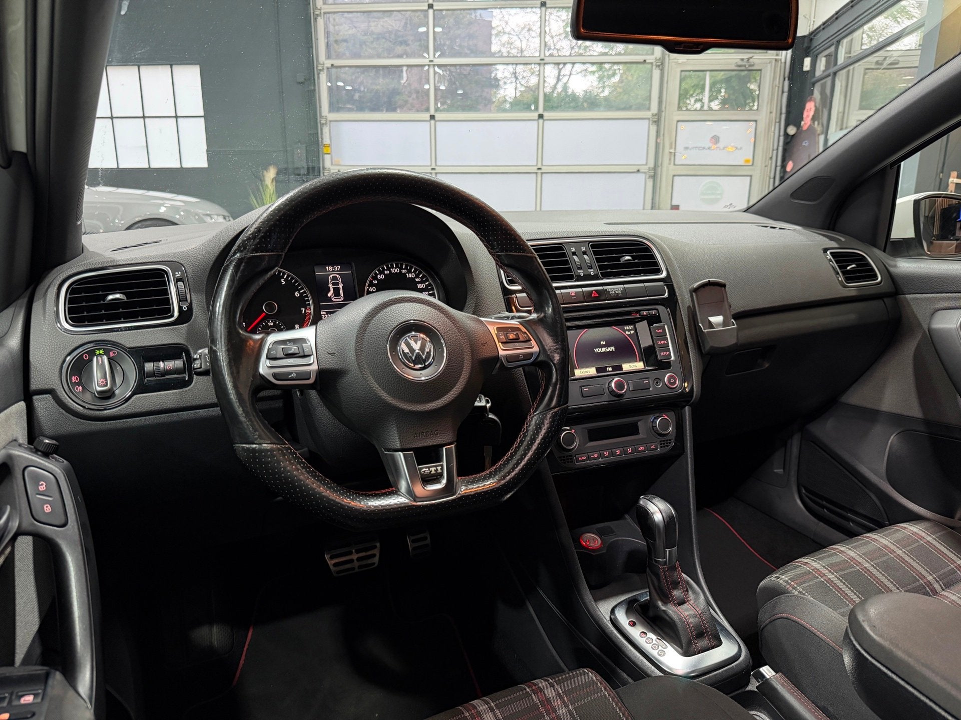 Volkswagen Polo 1.4 TSI GTI DSG|PANO|Navi|Led|Xenon|Cruise|N, Euro 5, 4 cilinders, Origineel Nederlands, 630 kg