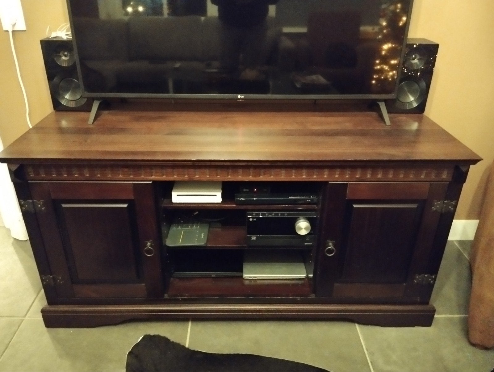 Koloniale meubels dressoir, salontafel, bijzettafel, tv-meub, Huis en Inrichting, Complete inboedels, Ophalen