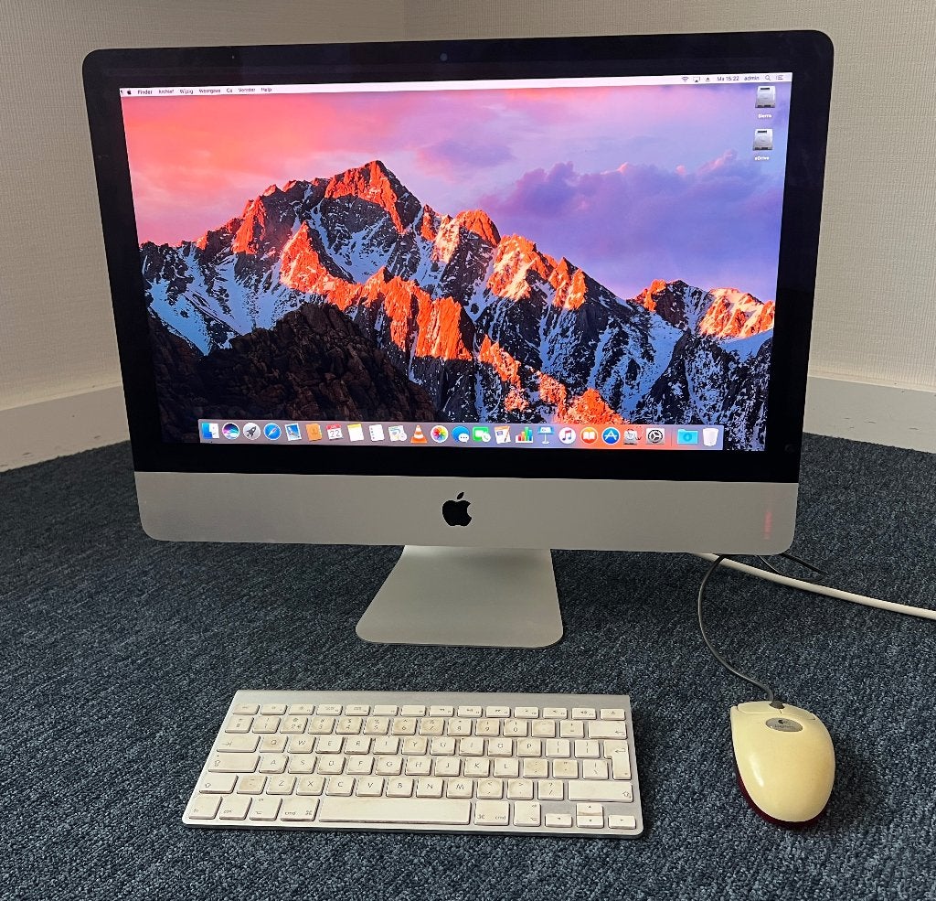 IMac 21.5 inch 16GB RAM en 1 TB harde schijf, Computers en Software, Apple Desktops, Gebruikt, HDD en SSD, IMac, Ophalen of Verzenden