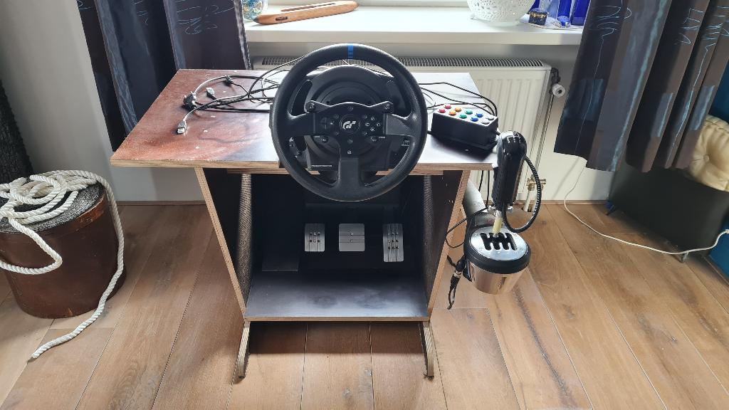 Racestuur met pedalen, shifter voor ETS2 of FarmSimulator, Ophalen, Racestuur, Force feedback, Zo goed als nieuw