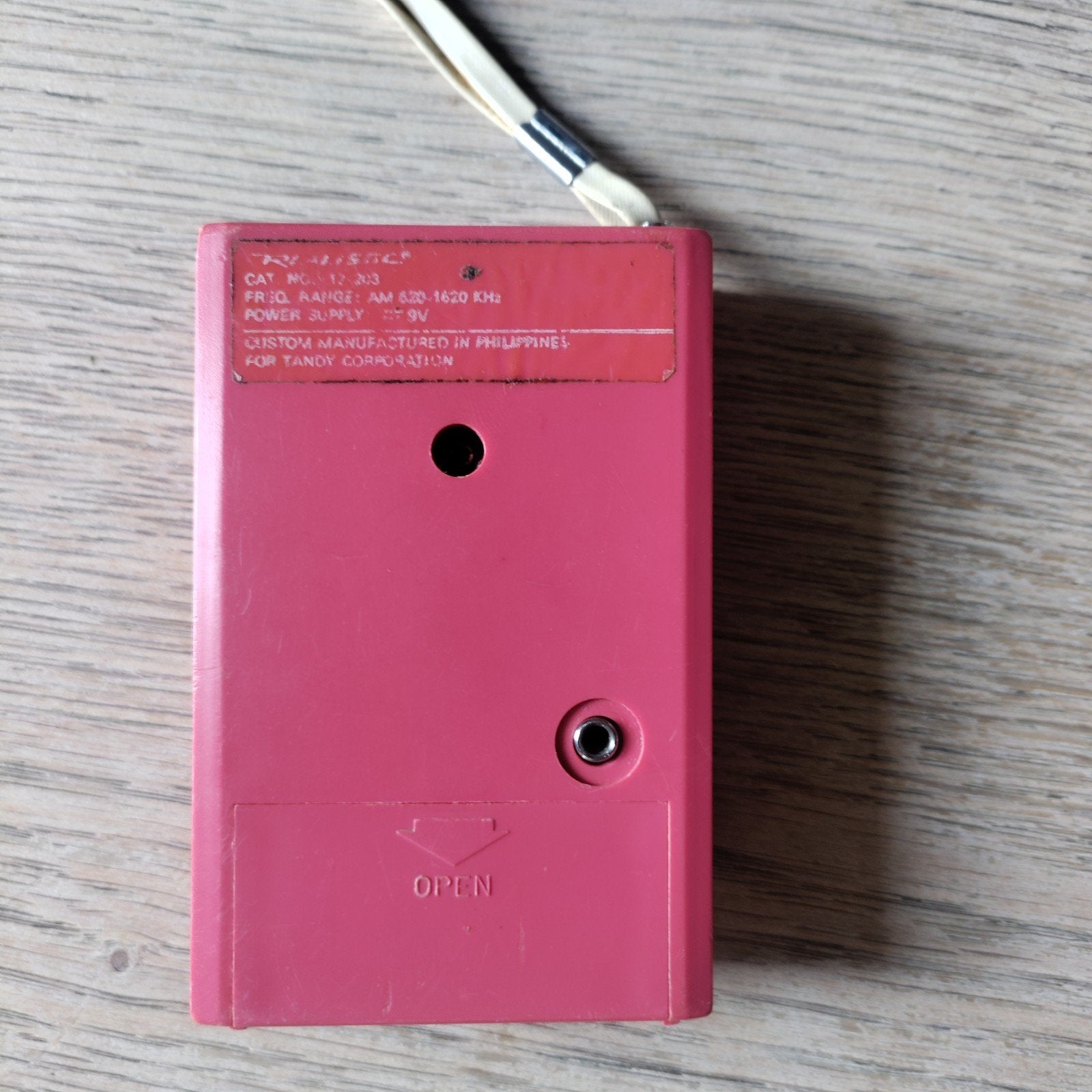 Vintage Realistic AM Transistorradio Roze, Ophalen of Verzenden, Gebruikt, Transistorradio