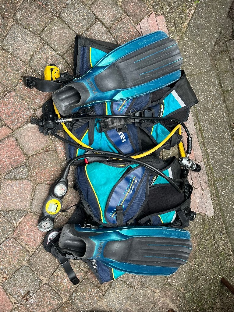 Duikuitrusting – 2 trimvesten, vinnen & ademautomaat, Watersport en Boten, Ophalen, Gebruikt, Overige typen