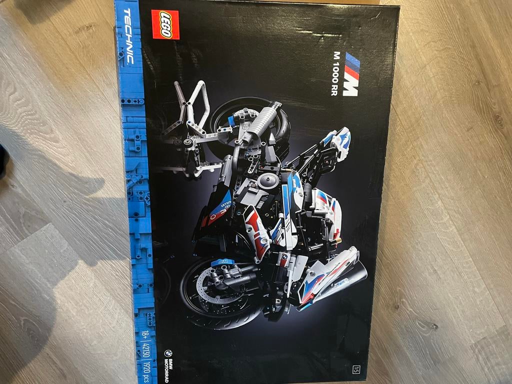 LEGO Technic 42130 BMW M 1000 RR - Zo goed als nieuw, Kinderen en Baby's, Speelgoed | Duplo en Lego, Ophalen, Lego, Zo goed als nieuw