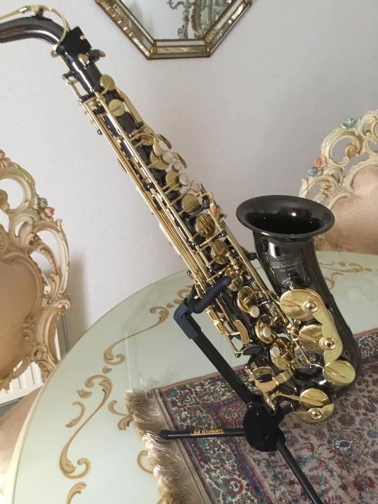 Altsaxofoon, Muziek en Instrumenten, Ophalen of Verzenden, Zo goed als nieuw, Alt, Met koffer