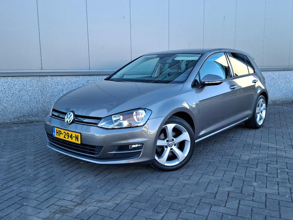 Nette VW Golf 1.0 TSI Comfortline - NL auto - Distr. riem VV, Voorwielaandrijving, Stof, 610 kg, 23 km/l