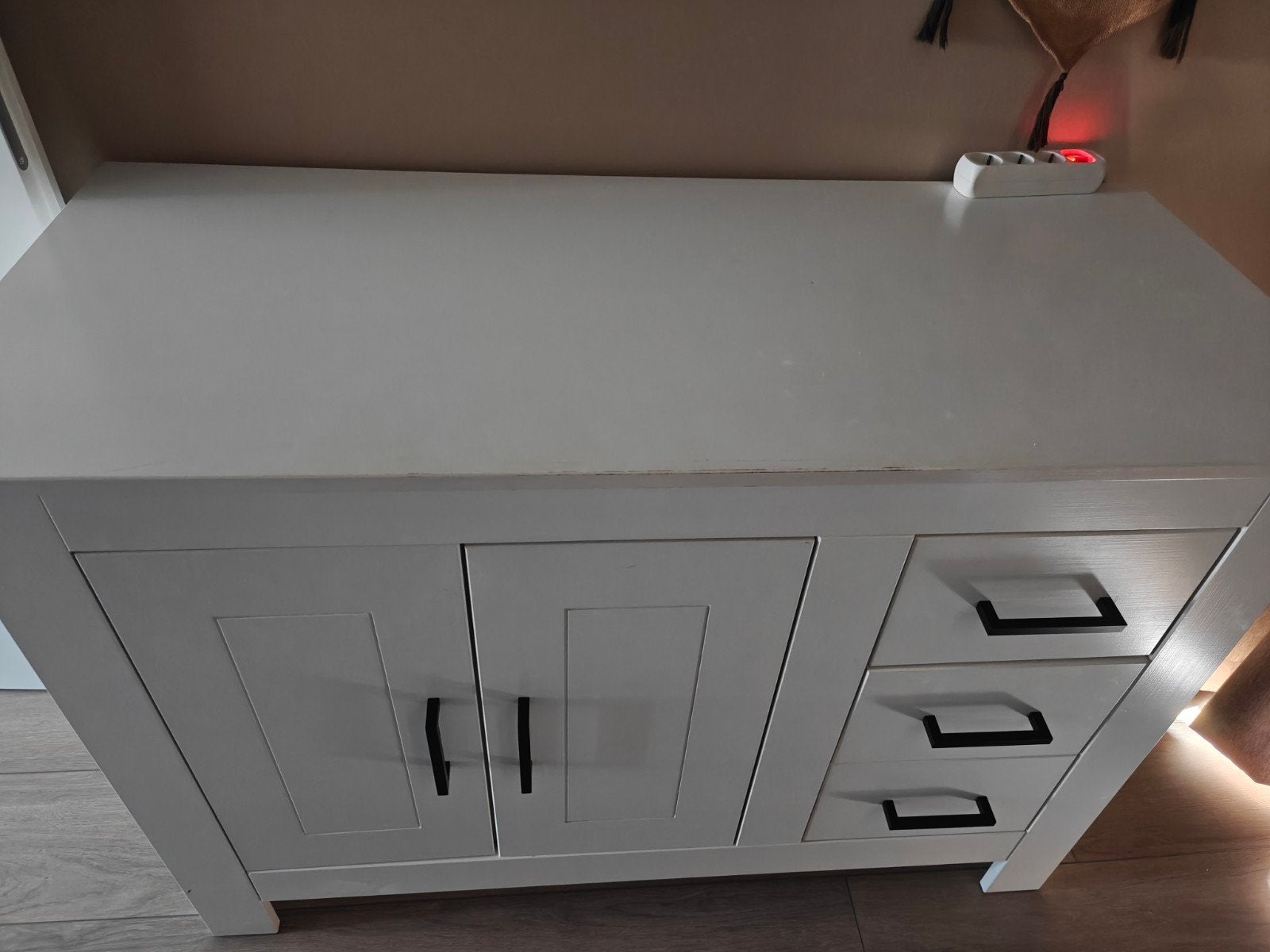 Foto 4 van Commode wit - 130x92x56 cm - Gebruikt maar goede staat