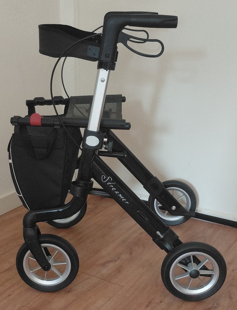 Rollator Merk: Streamer + Tas + Rugsteun ( 6.5 kg ), Diversen, Rollators, Ophalen of Verzenden, Opvouwbaar, Zo goed als nieuw