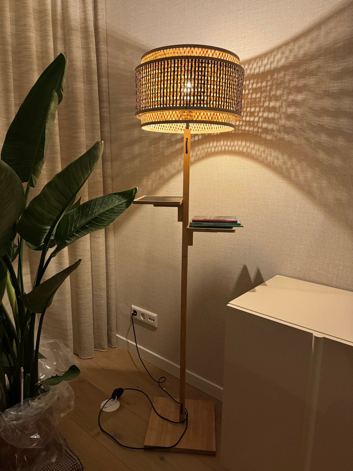 Good & Mojo vloerlamp Bhutan - Zo goed als nieuw, Ophalen, Zo goed als nieuw, Hout, 150 tot 200 cm