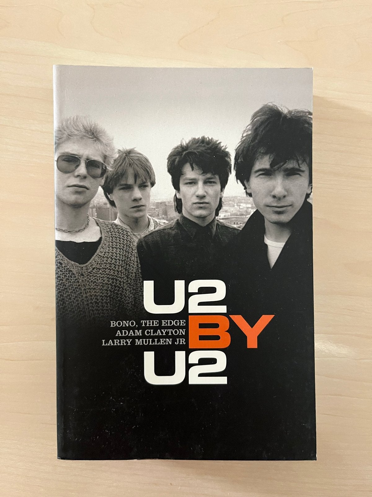 U2 by U2 - Het officiële verhaal van de band, Ophalen, Nieuw, Artiest