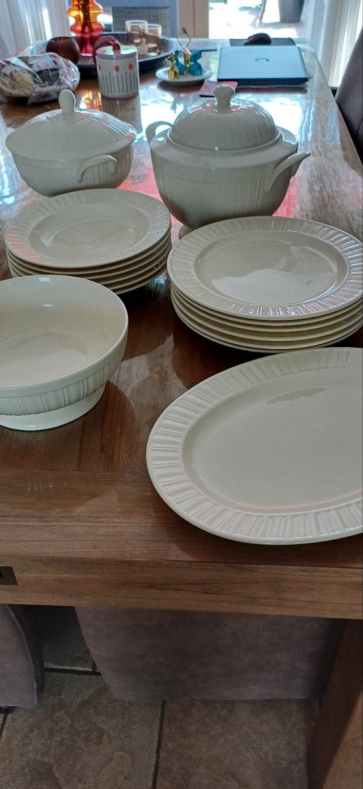 6 delig eetservies creme kleurig merk Queen, s Garden, Huis en Inrichting, Keuken | Servies, Ophalen of Verzenden, Aardewerk, Effen