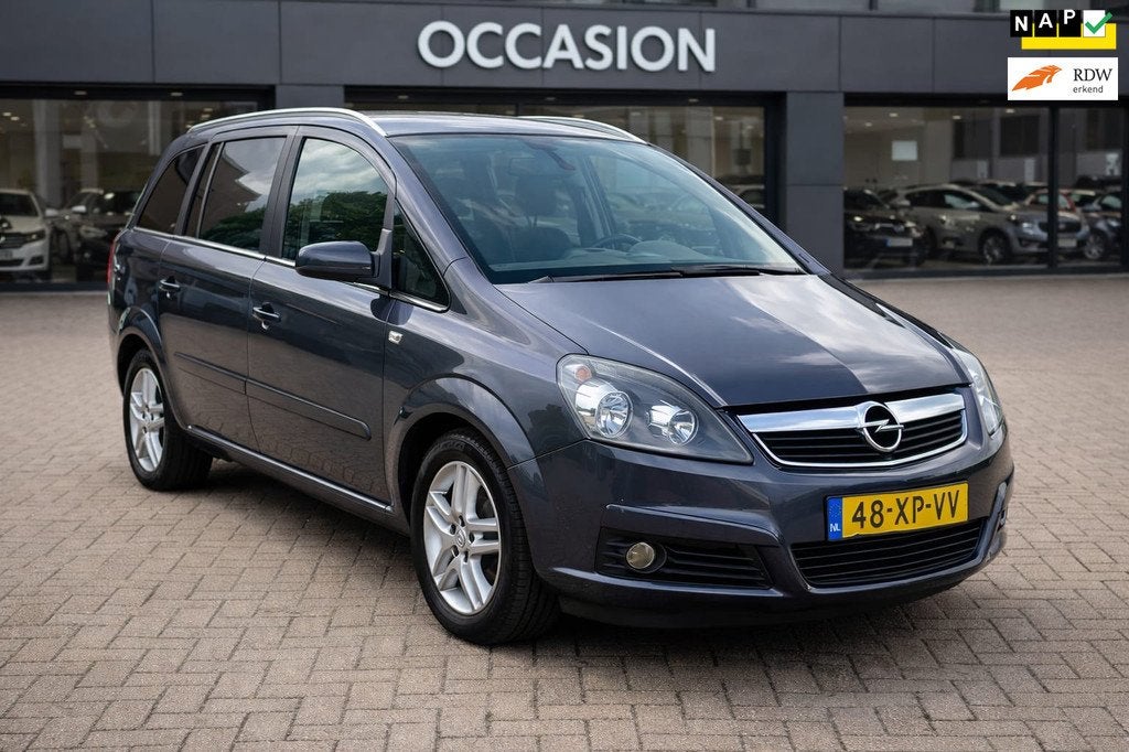Opel Zafira 2.2 Executive | AUTOMAAT | 7 Persoons | Airco |, Auto's, Opel, Gebruikt, 4 cilinders, 150 pk, 7 stoelen