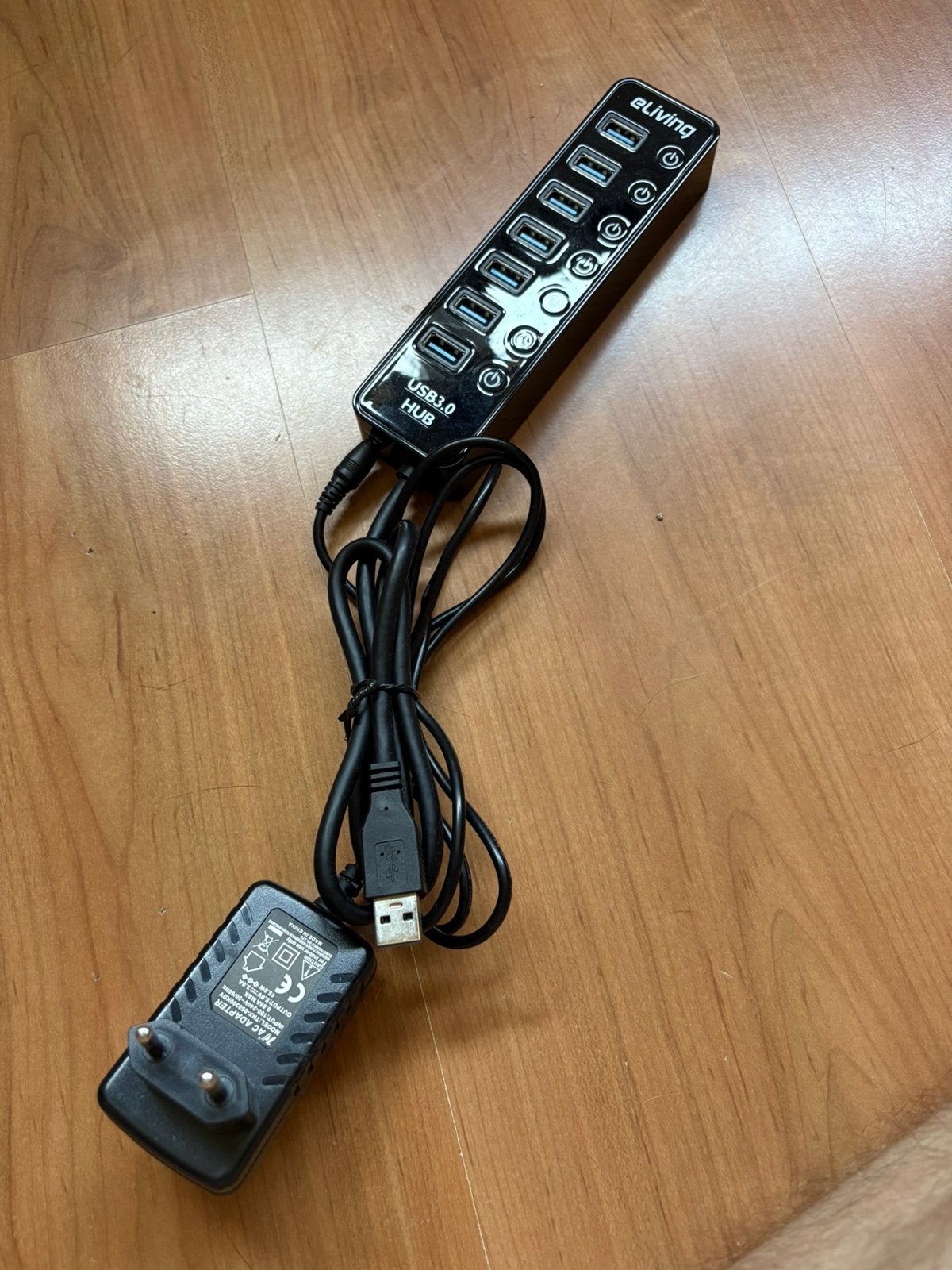 eLiving USB 3.0 hub 8 poorten, Ophalen, Zo goed als nieuw