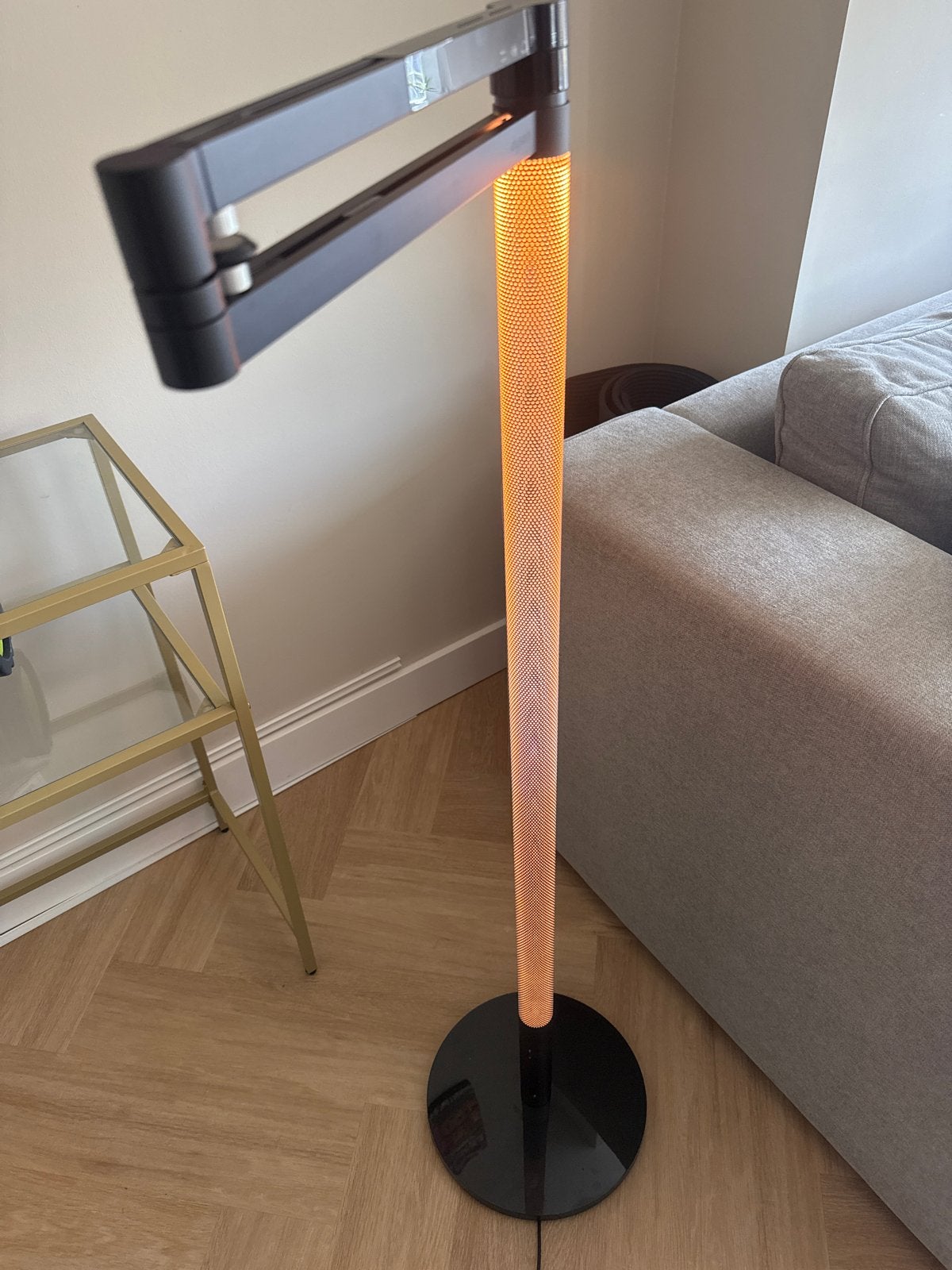 DYSON SOLARCYCLE Vloerlamp met Verstelbare Arm, Ophalen, Overige fittingen, Zo goed als nieuw, Metaal
