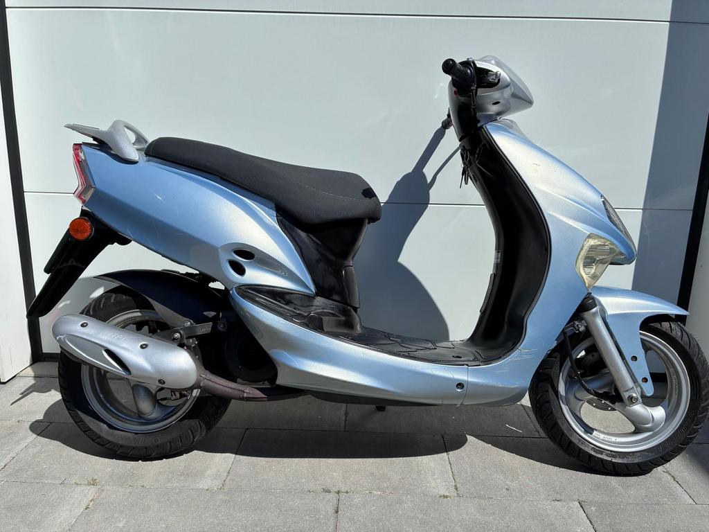 Kymco tweezitter, Ophalen, Zo goed als nieuw, Benzine