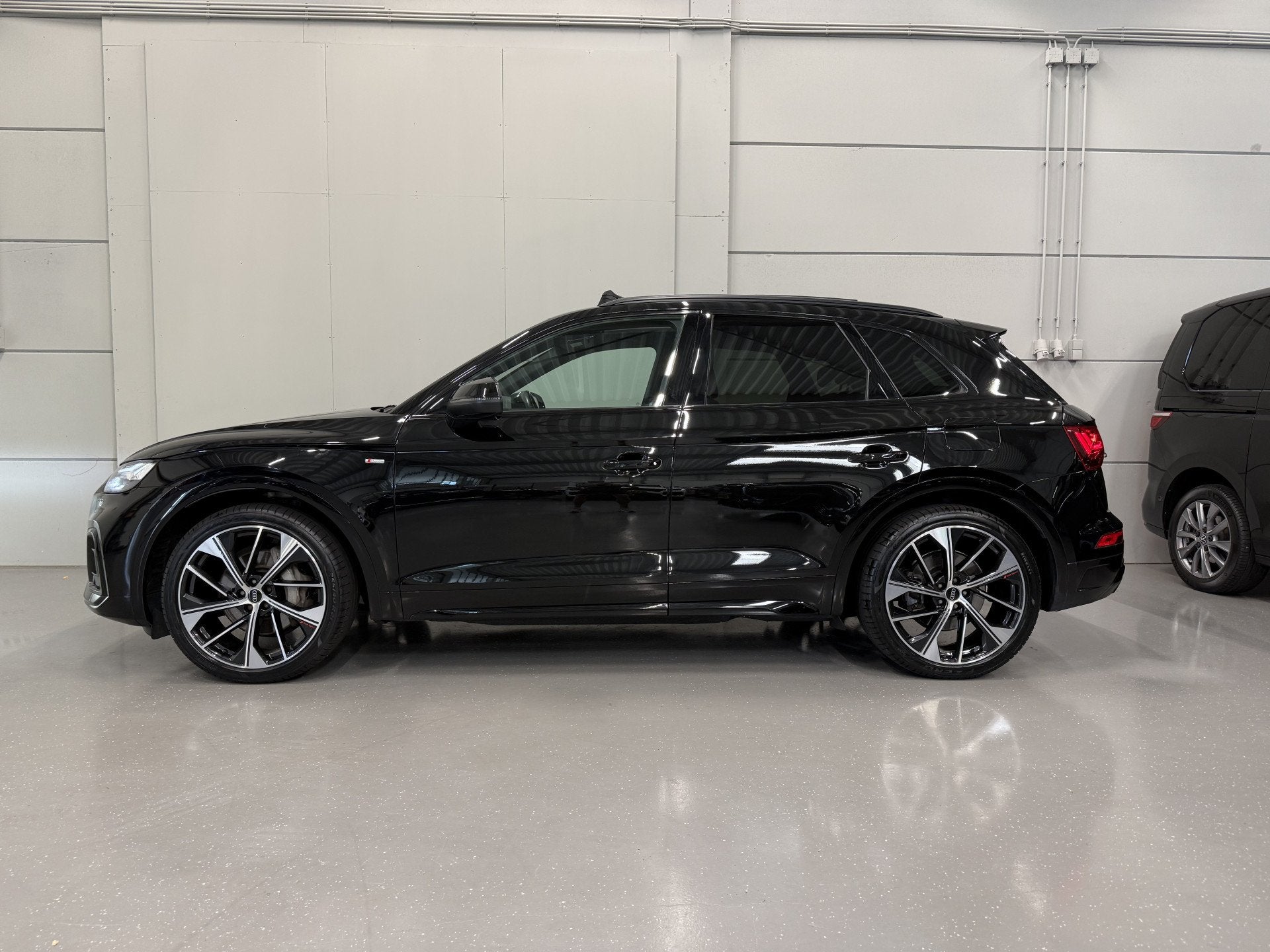 Foto 6 van Audi Q5 55 TFSI e quattro 3x S-Line PANO/LUCHTVERING/TREKHAA