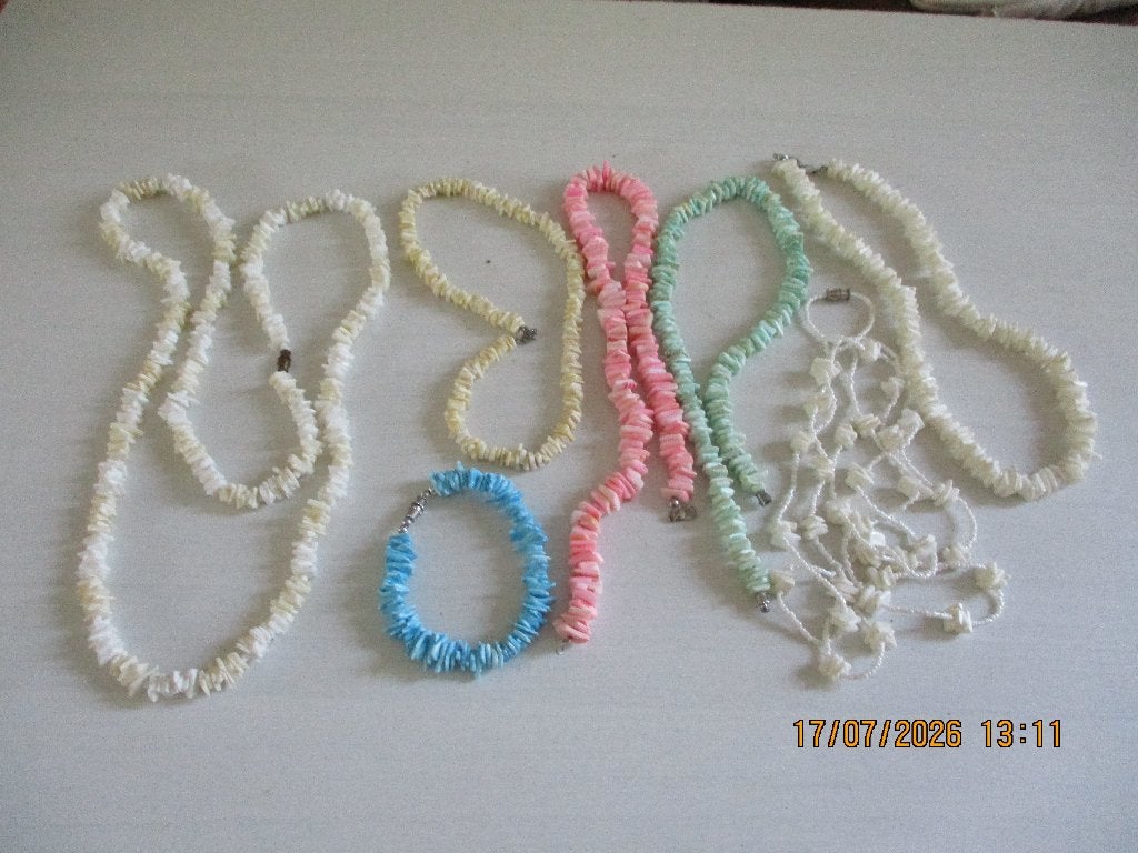 kettingen schelpen splitkralen 6 + armband, Ophalen of Verzenden, Gebruikt, Overige kleuren, Steen of Mineraal
