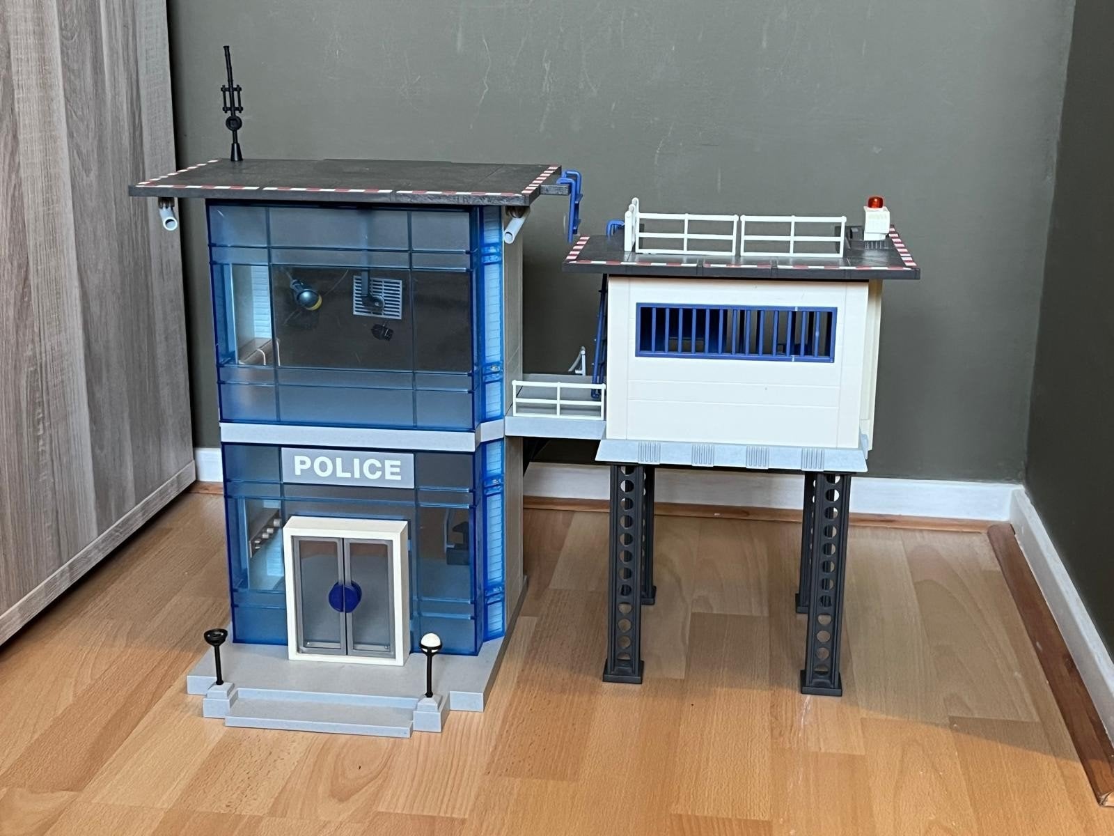 Playmobil Politiebureau met Gevangenis en Accessoires, Ophalen of Verzenden, Gebruikt, City action, Gebouw