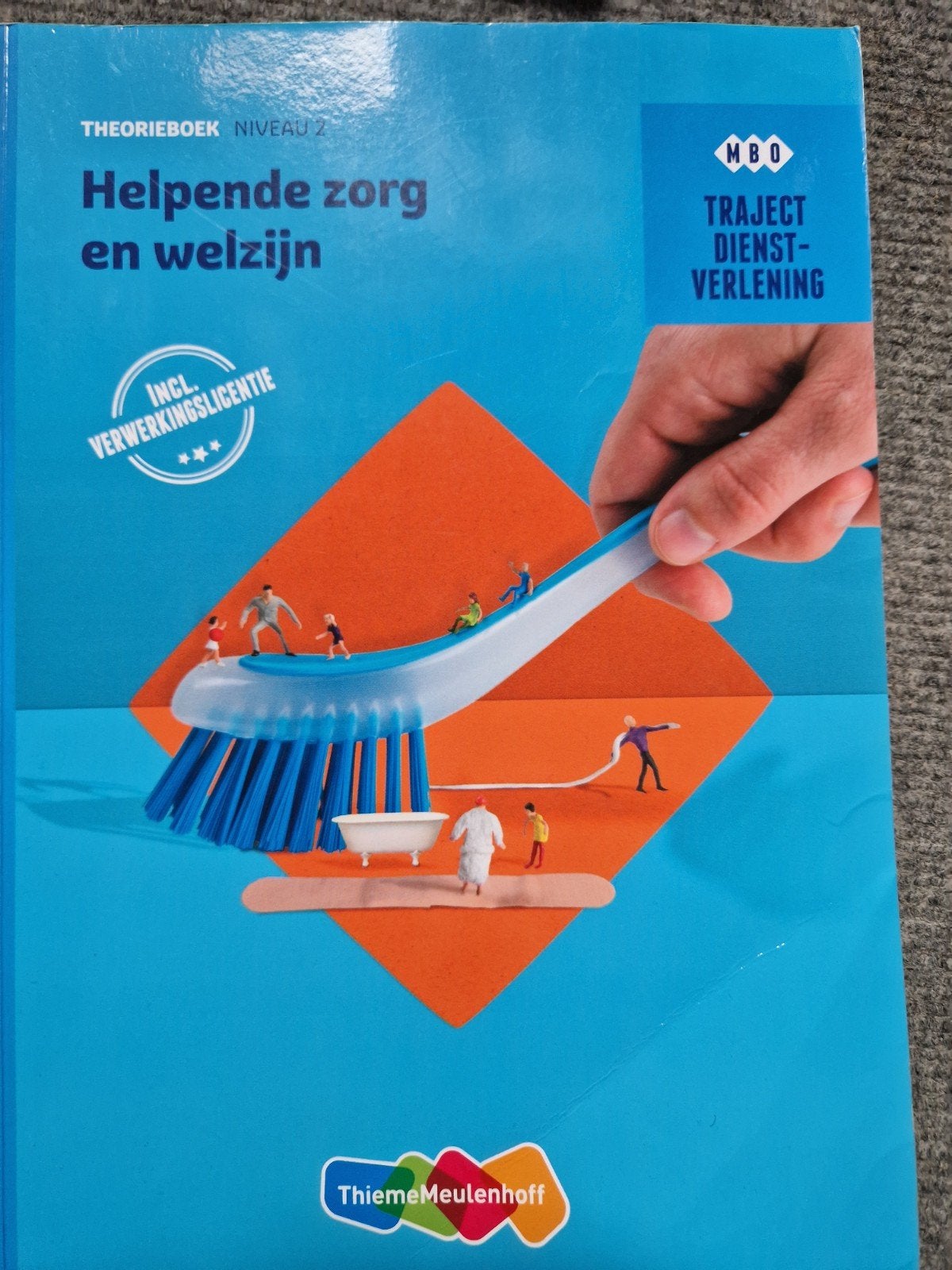 Traject Combipakket Dienstverlening Helpende Zorg en welzijn, Verzenden, Zo goed als nieuw, Overige niveaus, Nederlands