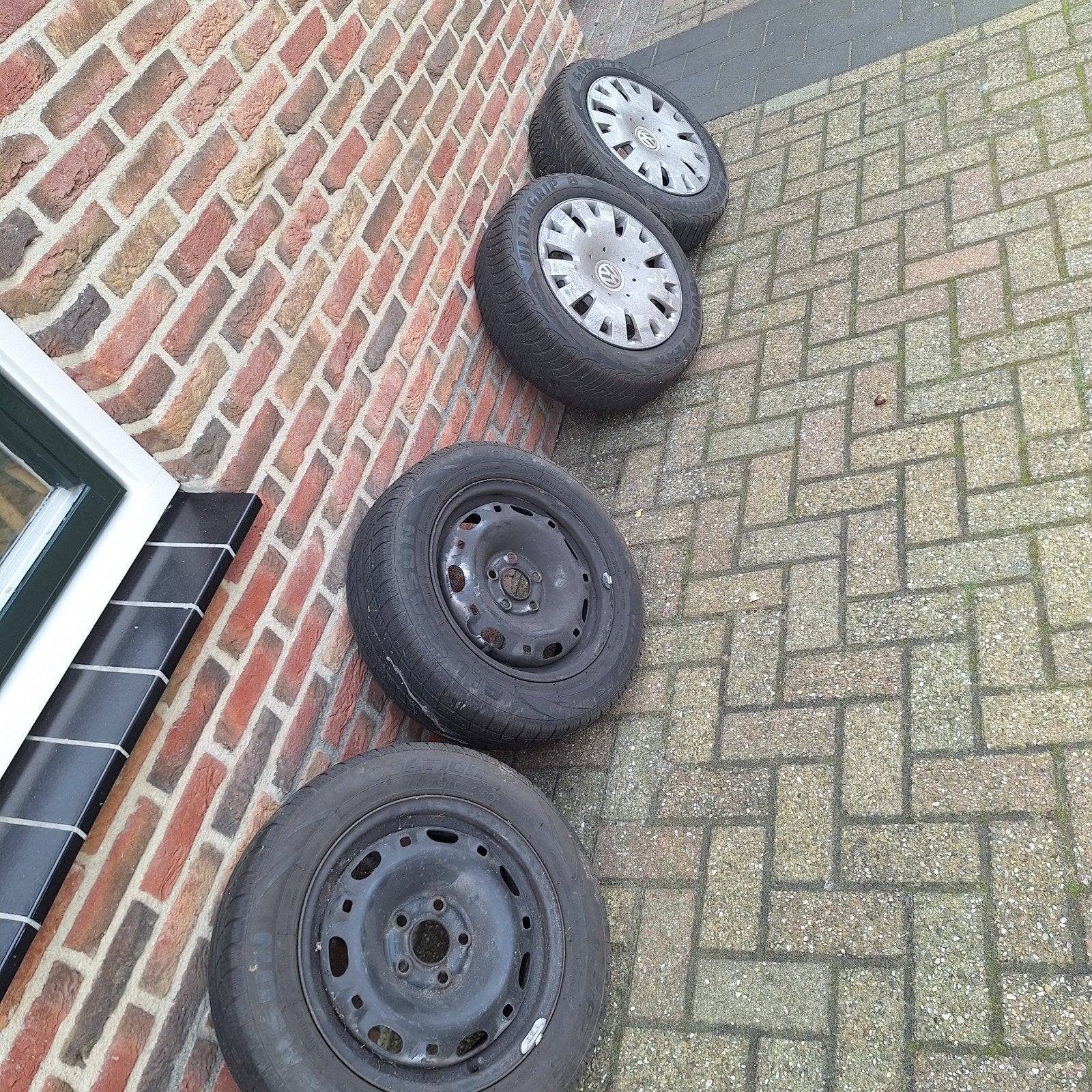 autobanden compleet set, Ophalen
