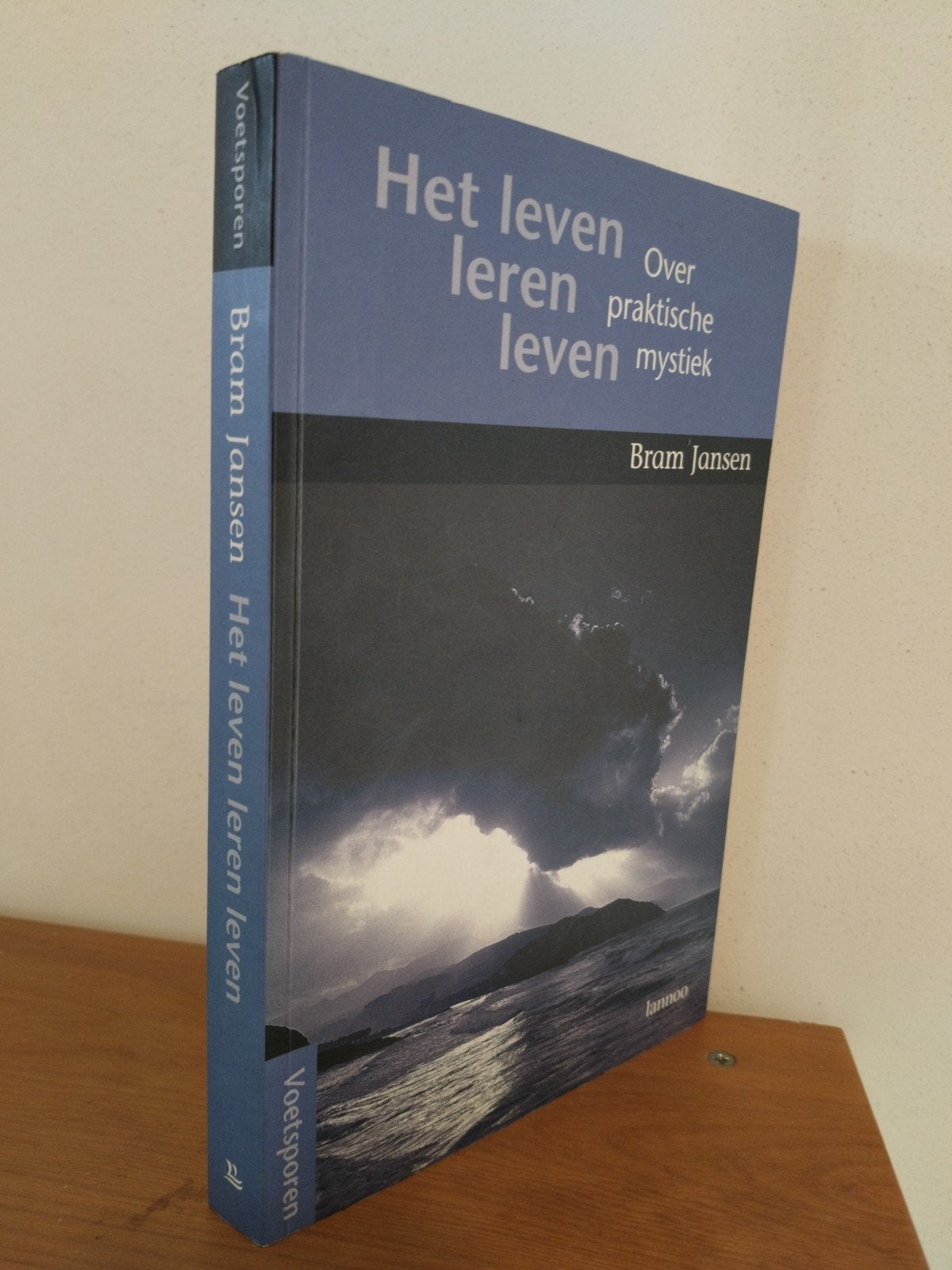 Het leven leren leven - Bram Jansen (Voetsporen), Boeken, Ophalen of Verzenden, Zo goed als nieuw, Overige onderwerpen, Instructieboek