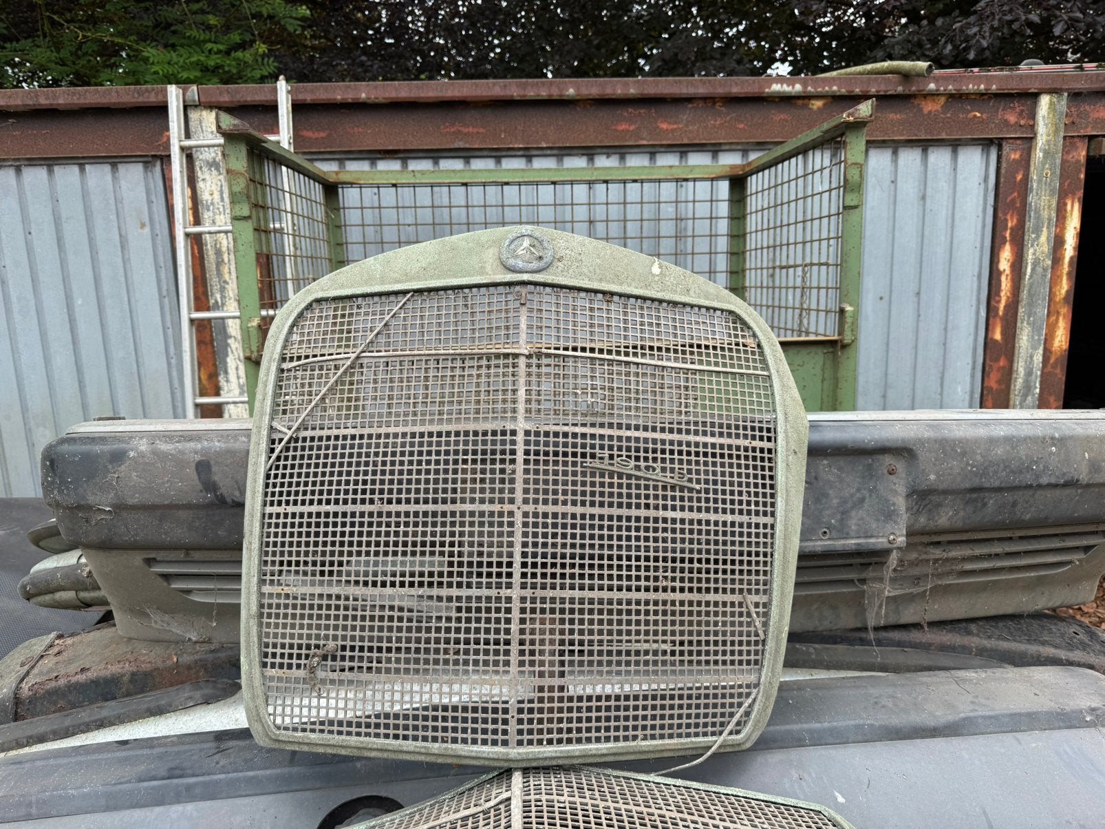 Ouwe grill Mercedes, Auto-onderdelen, Carrosserie en Plaatwerk, Ophalen, Motorkap