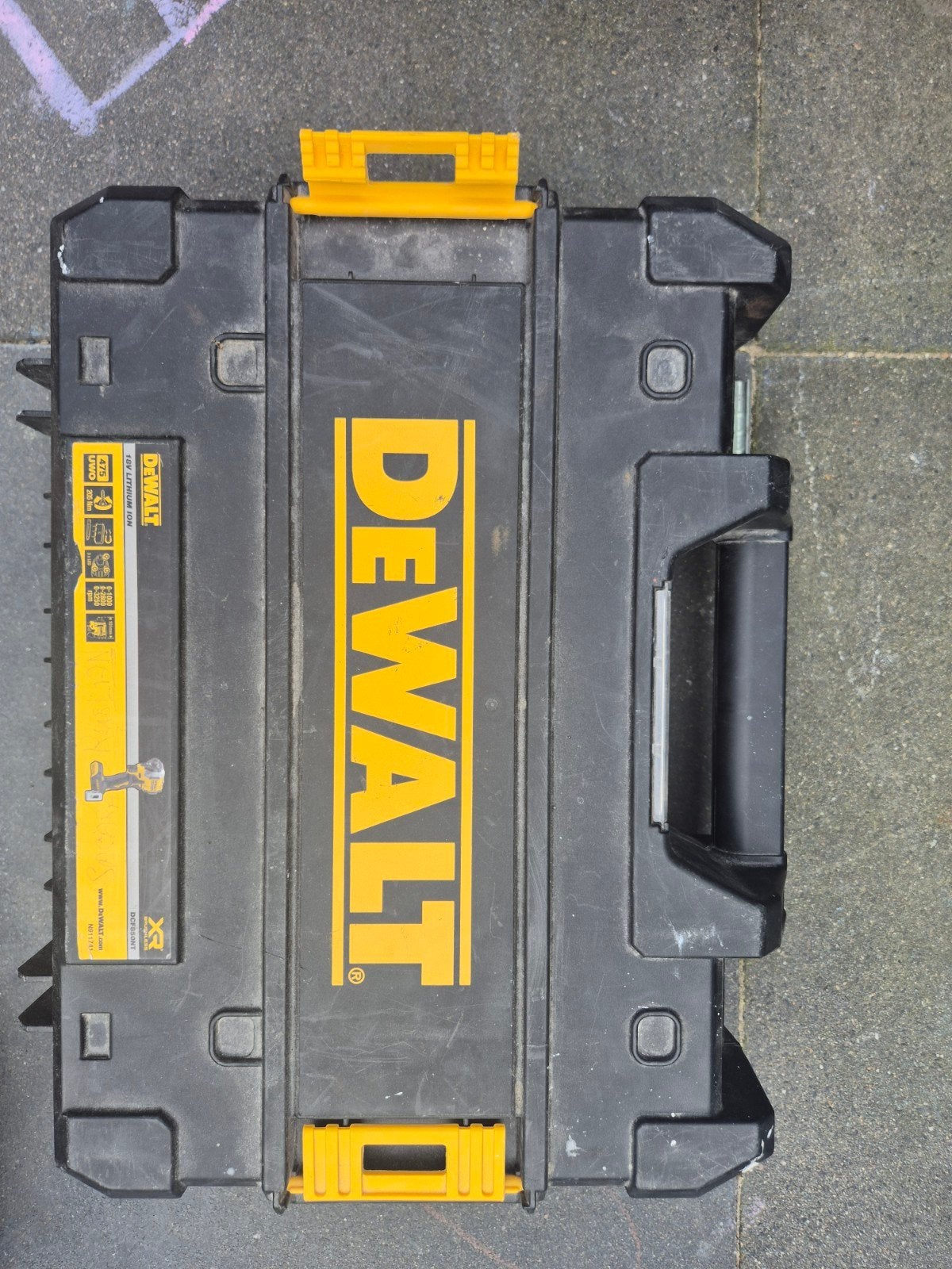 DeWalt koffer, Ophalen